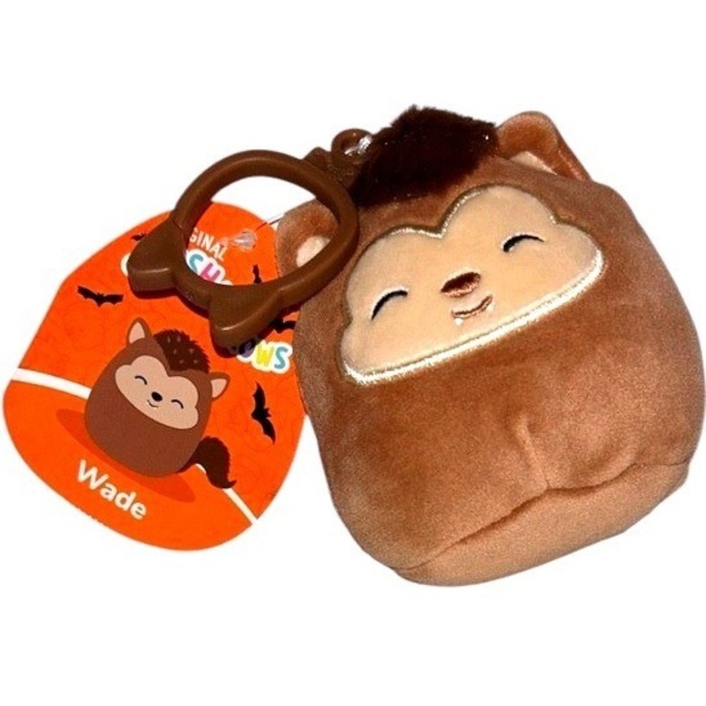 Squishmallows Wade Werewolf fuzzAmallow w/eyes closed and fangsβ Keychain S3